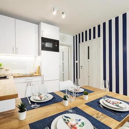 11b Niebieskie Z Basenem Krytym, Odkrytym, Sala Zabaw, Animacjami * Poddąbie