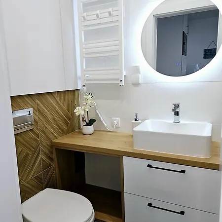 11b Niebieskie Z Basenem Krytym, Odkrytym, Sala Zabaw, Animacjami Poddabie