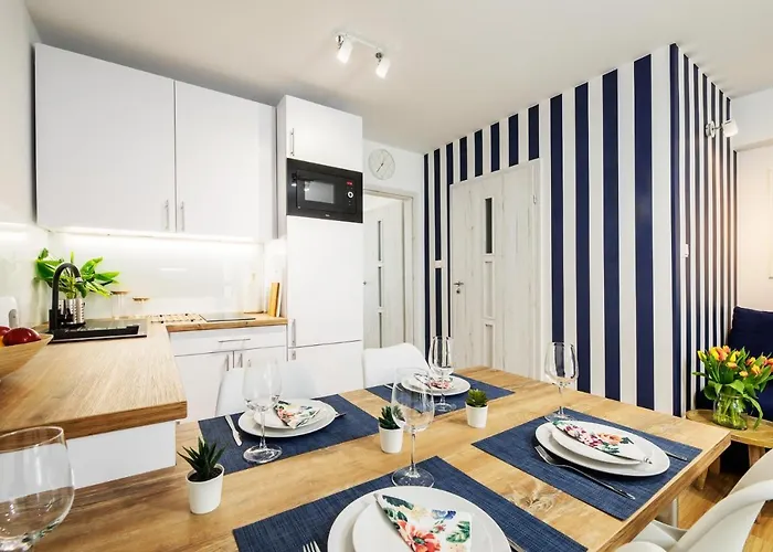 11b Niebieskie Z Basenem Krytym, Odkrytym, Sala Zabaw, Animacjami * Poddąbie