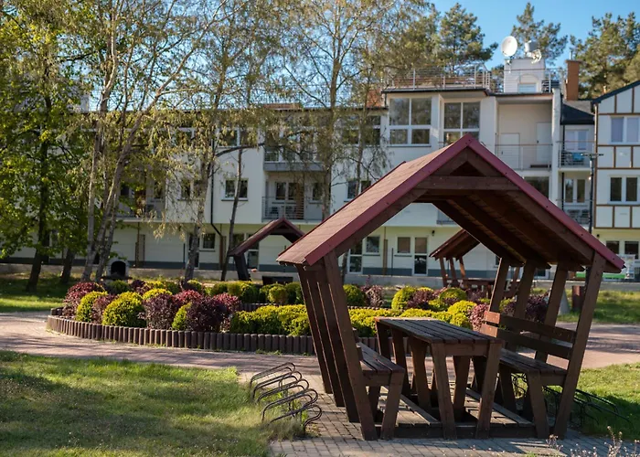 11b Niebieskie Z Basenem Krytym, Odkrytym, Sala Zabaw, Animacjami Lägenhet Poddąbie